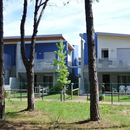Close To The Sea And The - Apartment